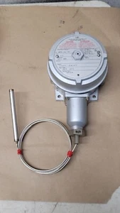 United Electric F120 9311 6BS Temperature Switch Range 0-250°F 15A 480VAC - Picture 1 of 7