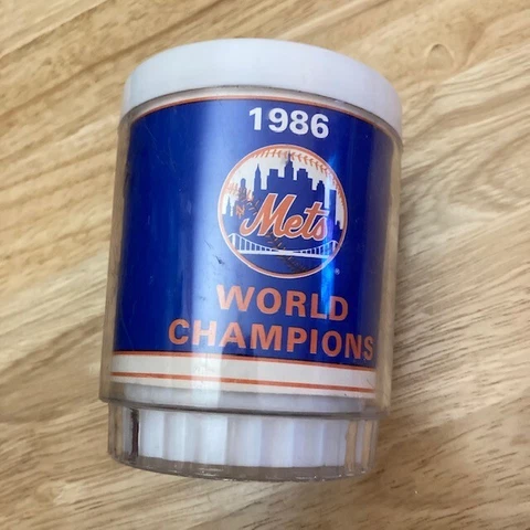 1986 NEW YORK METS World Series CHAMPIONS Vintage Commemorative Plastic Mug Cup Cover