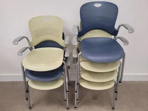 7 X Herman Miller Caper Stapelbar Armlehnstühle - Imagen 1 de 14