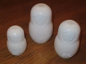 FRED White RUSSIAN NESTING DOLL Plastica SET MISURINI Cucina/Cottura - Foto 1 di 4