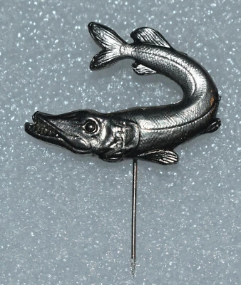 Pescador pez lucio lucio de colección años 70 palo solapa sombrero alfiler insignia alfiler Foto 1 de 2