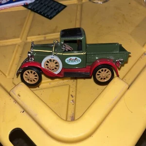 1:32 Ford 1931 Model A Pickup Truck Sprouts Die Cast - Picture 1 of 11