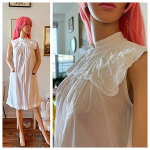 🤍 Vtg White Cotton Lace Bib Pinafore Smock Modest Boho M Dress Nightgown - Picture 1 of 6