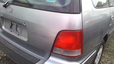 Luz trasera derecha pasajero compatible con 98-99 ISUZU OASIS 30709691 Foto 1 de 4