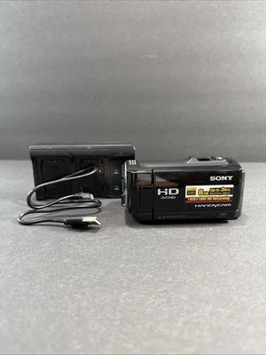 Sony Handycam HDR-CX100 8GB HD Camcorder + battery & charger (CLEAN) - Image 1 of 4