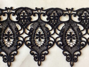 9 1/2 YDS LOVELY HEAVY BLACK MEDALLION RAYON VENISE LACE. - Picture 1 of 4