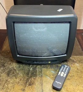 Sanyo 13" TV DS13380 CRT With Antenna Retro Gaming Tested  Television w/ Remote - Picture 1 of 5