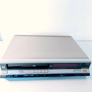 Hitachi Video Deck VT-138E VCR VHS Recorder Player Japan VTG RARE - Powers On - Foto 1 di 14