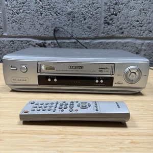 Videoregistratore Samsung SV-243B VHS VCR - Pal - Riproduzione NTSC - Testato e Funzionante - Foto 1 di 22