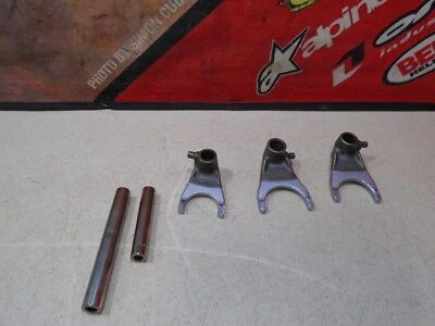 Honda CRF 250R 2005 horquillas de transmisión (E) 05 CRF250 Foto 1 de 4