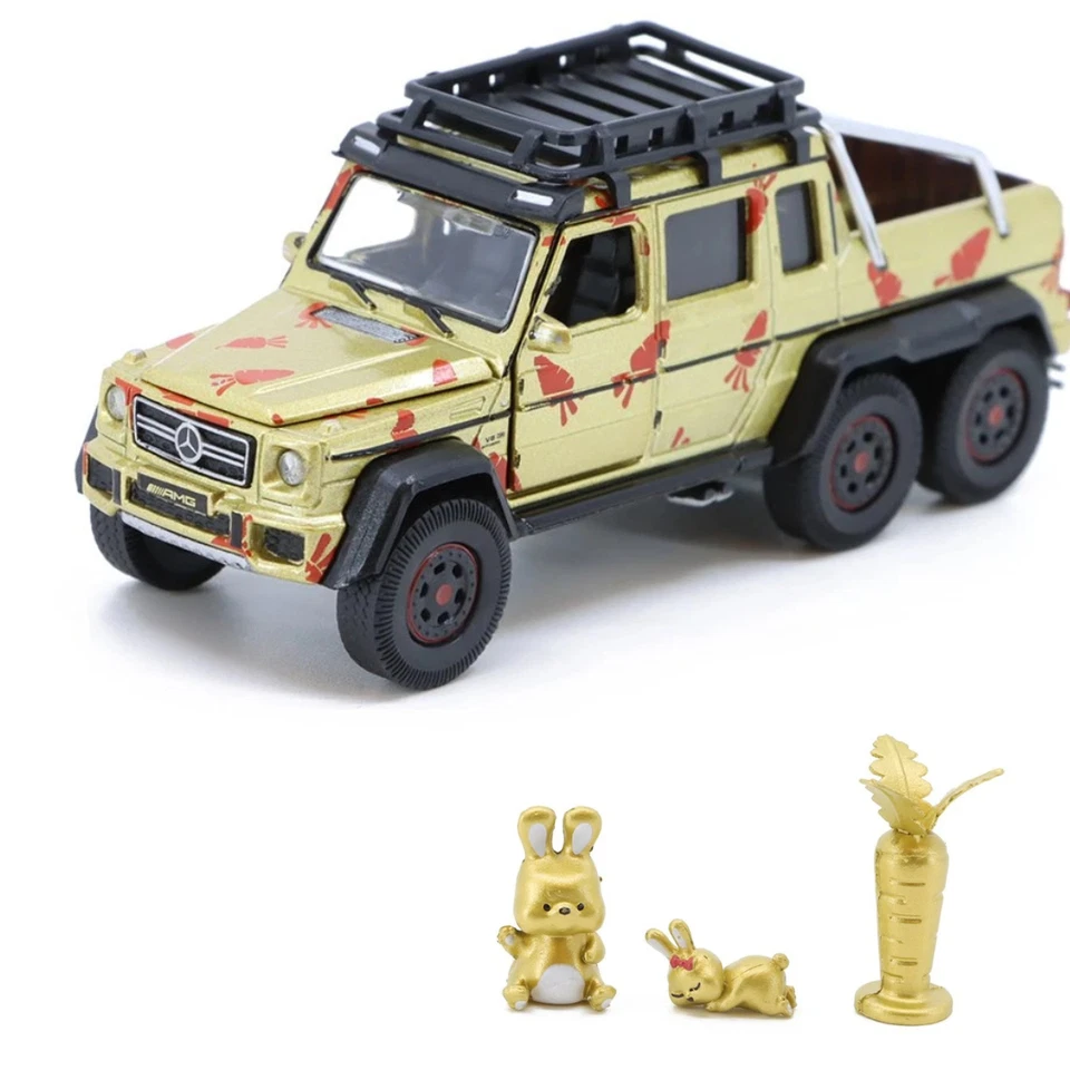 1/64 MERCEDES BENZ G63 AMG 6X6 RABBIT FAMILY LUNAR NEW YEAR ERA CAR MB226X6SP145 - Immagine 1 di 1