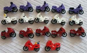 Lego Town City Superhelden Minifiguren 17 Motorräder Catwoman Captain America Polizei - Bild 1 von 1
