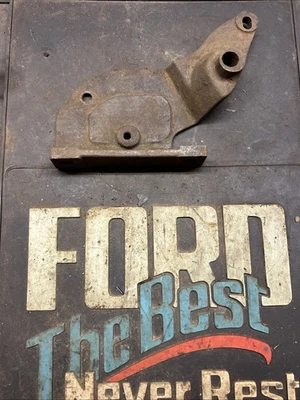 1967 FORD MUSTANG 289 A/C SUPPORT MOUNTING BRACKET DOG LEG C7AA-2888-G COUGAR 67 - Image 1 of 4