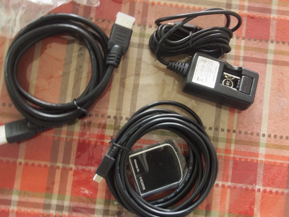 T-Mobile Universal HDMI connection kit - compatible with MHL enabled devices - Image 1 of 4