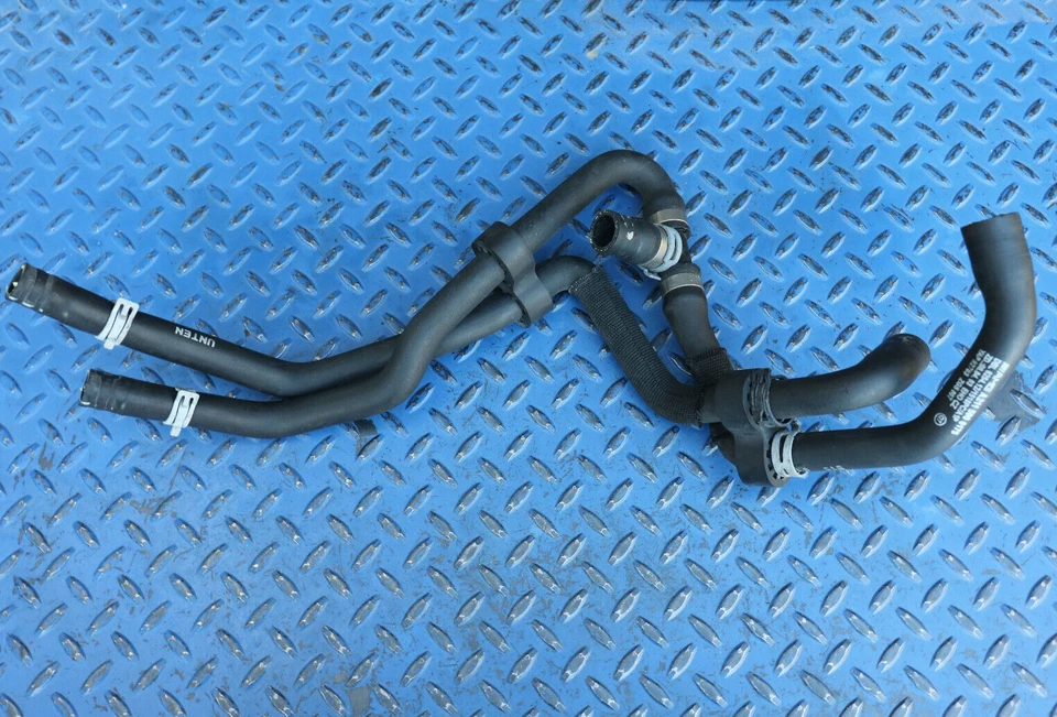 Línea de mangueras de refrigerante intercooler motor Mercedes W211 E55 AMG 2003-2006 2115000175 Foto 1 de 4