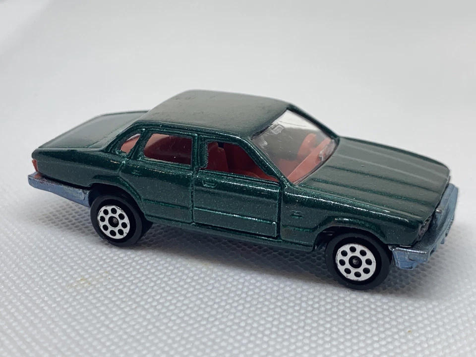 Majorette Jaguar XJ XJ40 Green Loose 1/64 Scale Diecast - Image 1 of 1