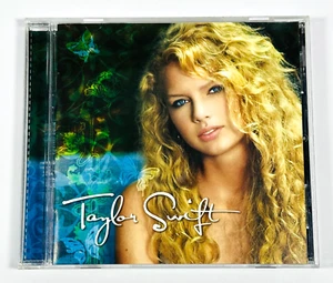 Taylor Swift - Selbstbetitelt - 2006 Original Unzensierte Debüt CD Big Machine BMR120702 - Bild 1 von 5