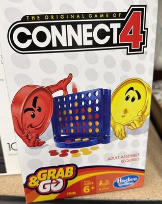 Connect 4 Hasbro B1000 Classic Game Age 6+ - Image 1 of 2
