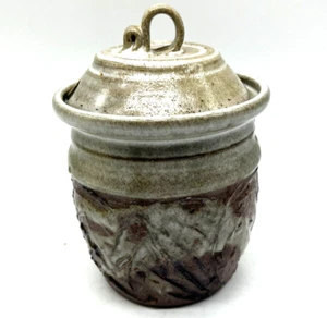 Signed Ringquist Studio Pottery Sugar Bowl Honey Pot Two Tone Etched Lid 6"x4" - Picture 1 of 11