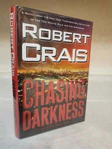CHASING DARKNESS Robert Crais SIGNED 1st Edition First Printing MYSTERY 2008 - Picture 1 of 6