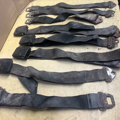 Ford Mustang 1965 1967 cinturones de seguridad en mal estado Foto 1 de 4