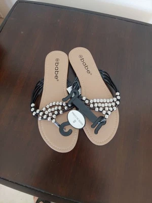 Sandalias Bebe negras con bolas plateadas nuevas con etiquetas talla 8 para mujer Foto 1 de 2