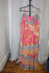 Torrid. Betsey Johnson. Ärmelloses Maxikleid mit Blumenmuster und Rüschen. Gr. 6x - Bild 1 von 11