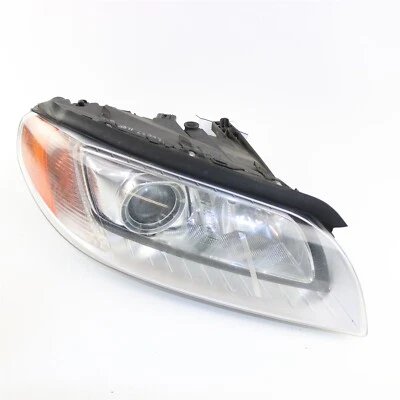 Volvo OEM Right HID Headlight w/Active Gas Discharge 31214183 for S80 V70 XC70 - Image 1 of 4