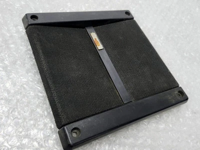 84-89 C4 Corvette BOSE Puerta Altavoz Cubierta Rejilla Borde Parrilla Panel BONITO OEM Usado Foto 1 de 3