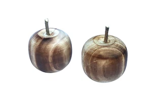 2 Stk Äpfel aus Holz 6x5cm Dekoäpfel Herbstdeko Holzapfel herbstliche Holzäpfel - Bild 1 von 4