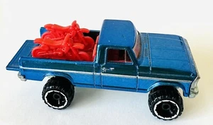 2009 Hot Wheels Classics Series 5 - Texas Drive ‘Em - Blue w Red Bikes 1/64 Ford - Picture 1 of 7