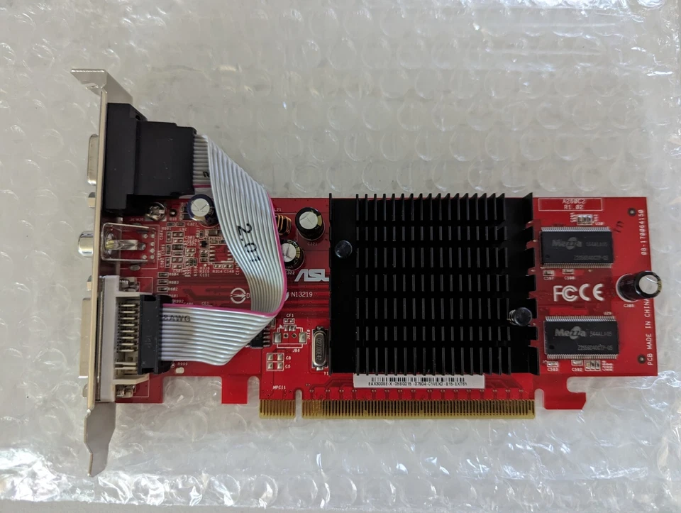 ASUS EAX300SE-X/TD/128M/A Radeon X300SE 128MB PCI-e x16 Video Graphics Card - Image 1 of 4