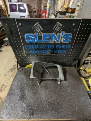 Passenger Headlight Sealed Beam Halogen Fits 99-04 FORD F250SD PICKUP 843234 - Image 1 of 4