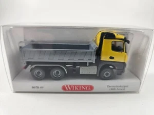Modelo de coche Wiking 1:87 H0 Mercedes-Benz Arocs volquete de tres lados n.º 067849 - Imagen 1 de 5