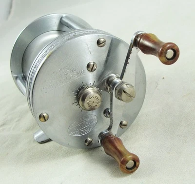 Old Vintage SOUTH BEND PERFECTORENO No. 750 Casting Reel - Image 1 of 4
