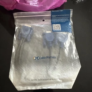 Cable Matters VGA Monitor Y-Splitter Cable for Screen Duplication, 1 Foot 113051 - Picture 1 of 1