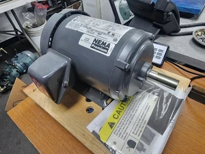 🤠 NEW US MOTORS 2 HP ELECTRIC AC MOTOR 1750 RPM 208-230/460V 145T FR 3Ø U2P2D - Picture 1 of 7