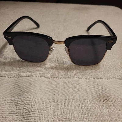 Lucky Brand Black Grey Sunglasses - Image 1 of 4