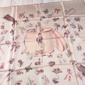 Hermes Paris hat shop Carre 90 m1_1123 - Picture 1 of 10