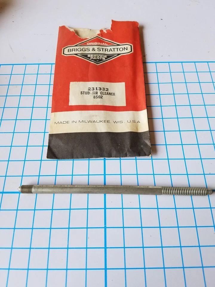 Briggs & Stratton Air Cleaner Stud 231332 - OEM Packaging - NEW - B3C - Image 1 of 1