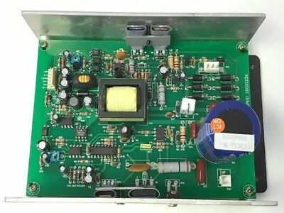 Controlador de tablero de control de motor inferior para bicicleta reclinada True Fitness 7T006000 Foto 1 de 2