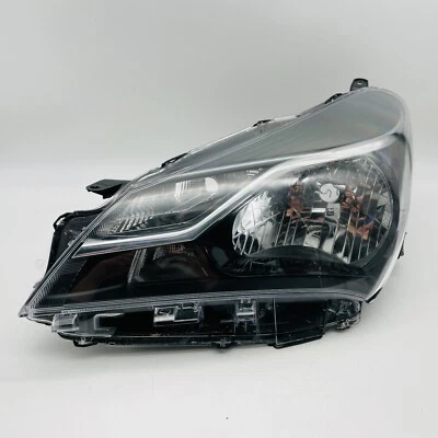 Toyota Yaris Passenger Headlight Left Nearside Genuine Light 2017 - 2020 [L395] - Image 1 of 4