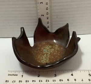 MID CENTURY LEAF POTTERY-3 WR? - Picture 1 of 6