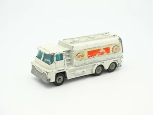 Corgi Juniors 1/80 - Esso Tanker Truck - Picture 1 of 2