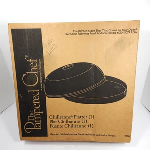 Piatto/Coperchio da portata Pampered Chef Chillzanne #2780 con divisorio #2786 - Foto 1 di 18
