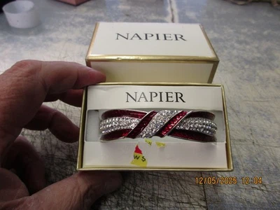 NUEVO EN CAJA Pulsera Napier Plata y Cinta Roja Gran Regalo de Navidad Foto 1 de 3
