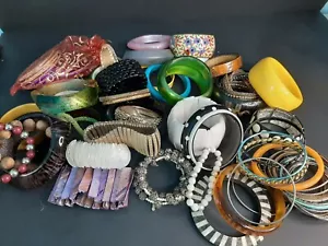 4 Pound Lot Of Assorted Bracelets Great for Resale - Picture 1 of 8