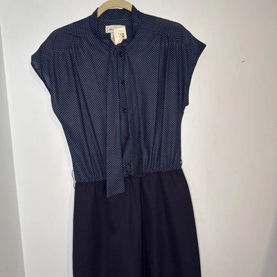Nuevo con etiquetas Vestido Rockabilly Vintage Años 80 Miss Dorby Azul Marino Oscuro y Blanco Lunares Talla 14 Foto 1 de 4