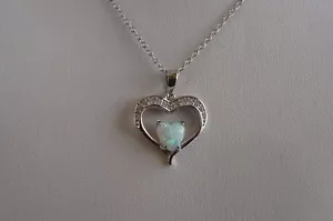 CIONDOLO COLLANA CUORE APERTO CON ACCENTI DA LABORATORIO E OPALE 1 ct ARGENTO STERLING 925 - Foto 1 di 7