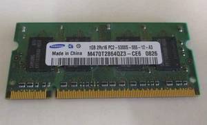 RAM - Piece or Stick of Computer Memory - Samsung - One x 1 GB - Made in China - Afbeelding 1 van 6